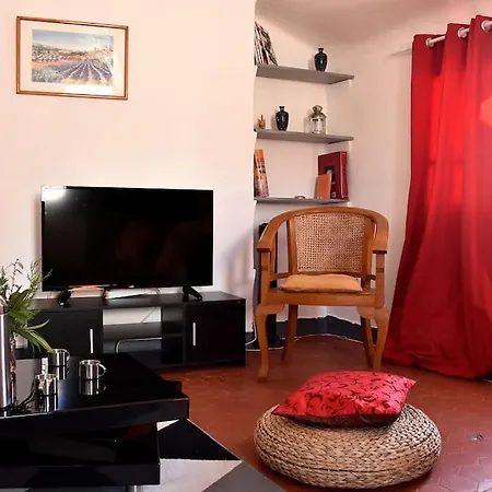 Lovely Flat In The Heart Of The Medieval *