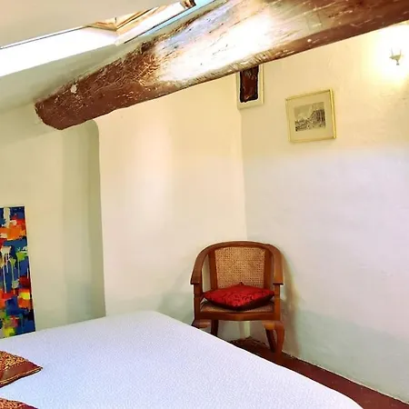 Lovely Flat In The Heart Of The Medieval * Hyères