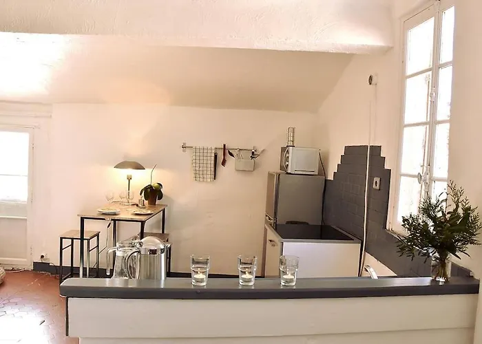 Lovely Flat In The Heart Of The Medieval Hyères